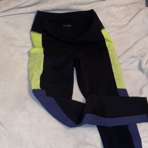 Black Legging w/ Mesh Pockets
